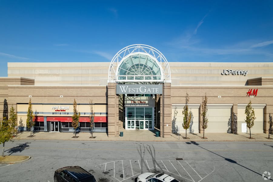 Multiple Victims Reported in Shooting at WestGate Mall in Spartanburg, South Carolina